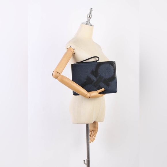 Salvatore Ferragamo pouch - Picture 1 of 8
